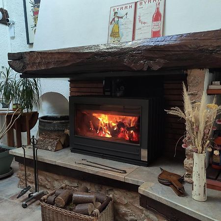 Bed and Breakfast Mas Peu Del Causse Thuir Esterno foto