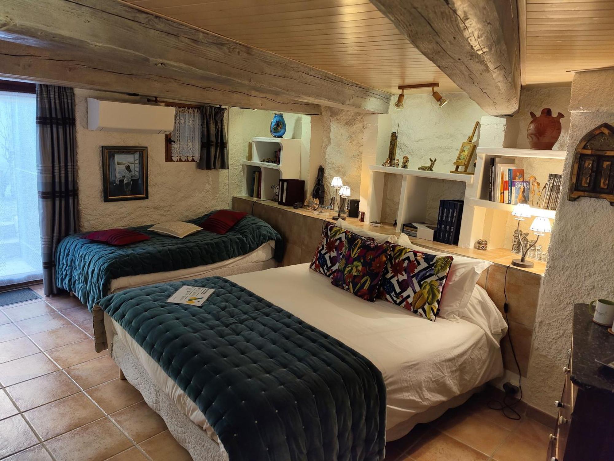 Bed and Breakfast Mas Peu Del Causse Thuir Esterno foto
